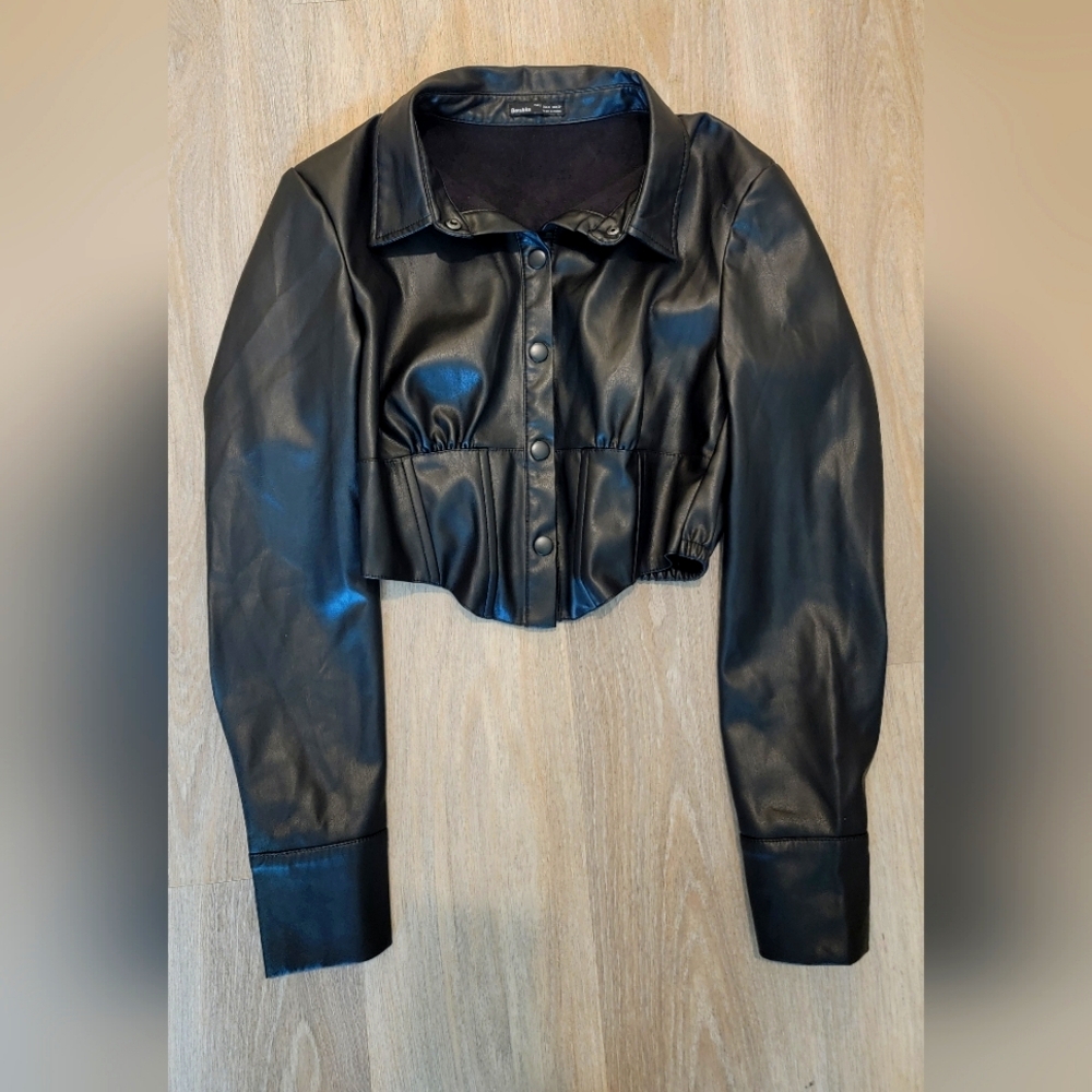 Bershka Faux Leather Snap Button Crop Top Medium Black